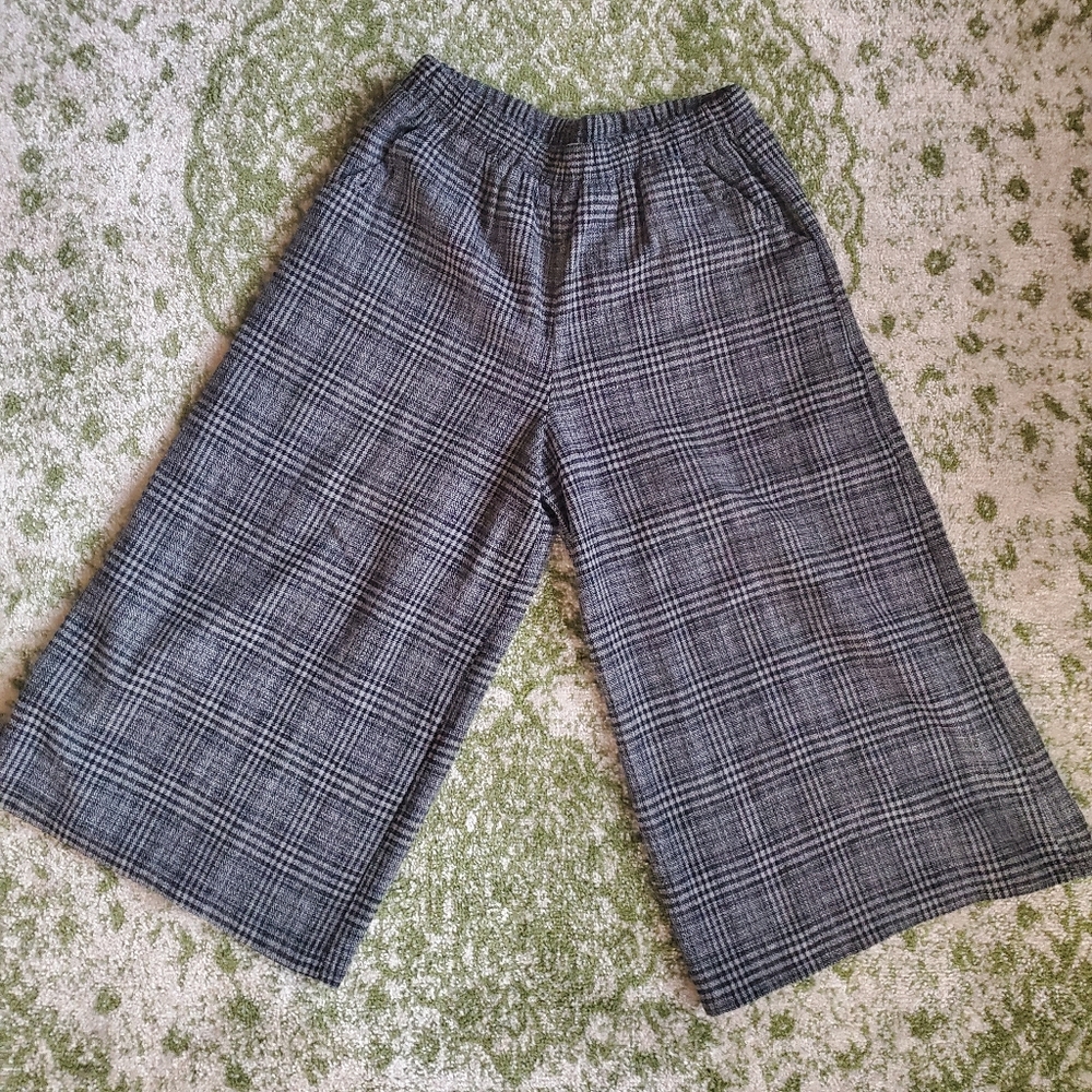 Wide leg plaid pants